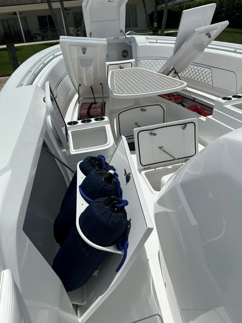 2025 Intrepid 375 Nomad