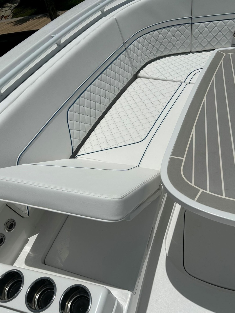 2025 Intrepid 375 Nomad