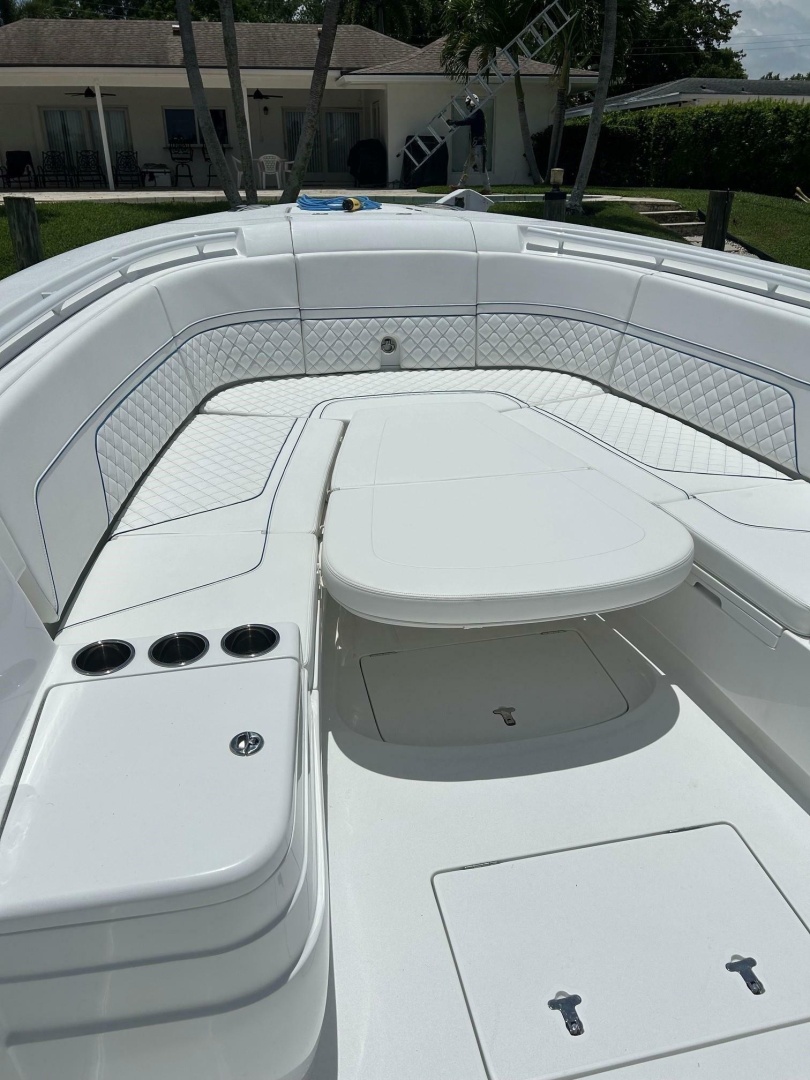 2025 Intrepid 375 Nomad