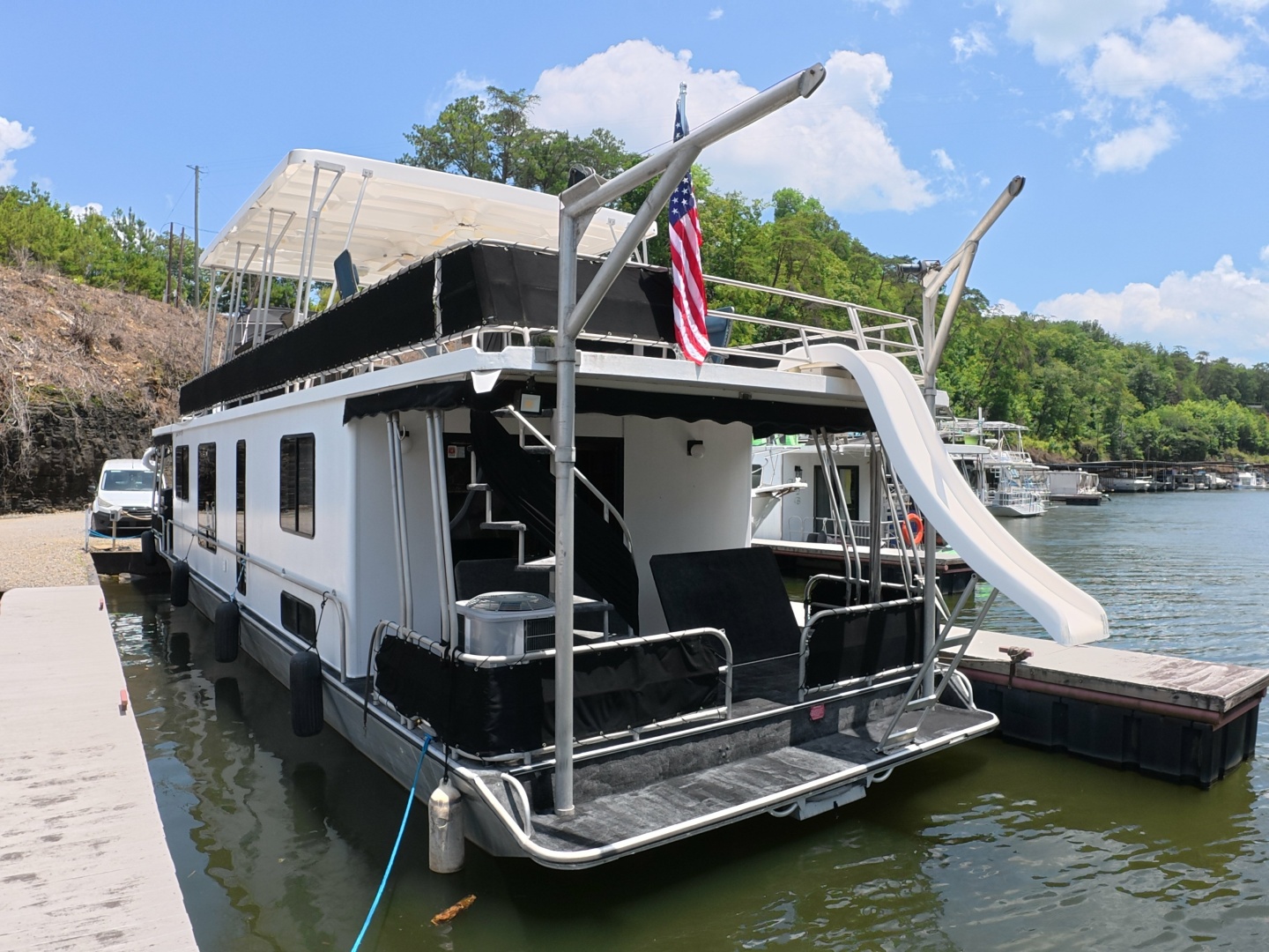 THE SUGAR SHACK 55ft Lakeview Yacht For Sale