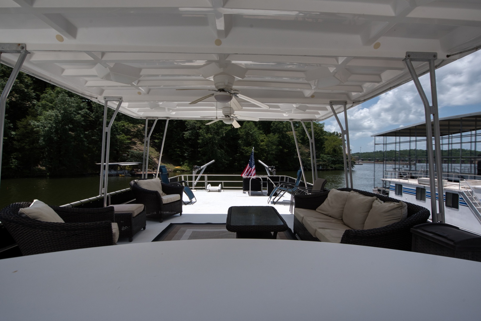 THE SUGAR SHACK 55ft Lakeview Yacht For Sale