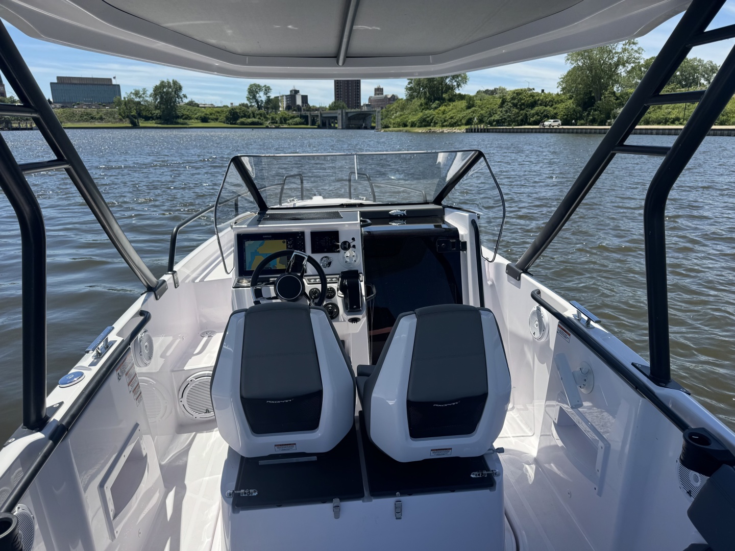 25ft Axopar Yacht For Sale 25ft Axopar Yacht For Sale