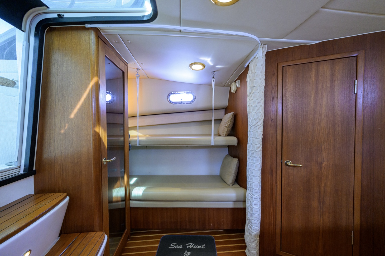 38ft Pursuit Yacht For Sale