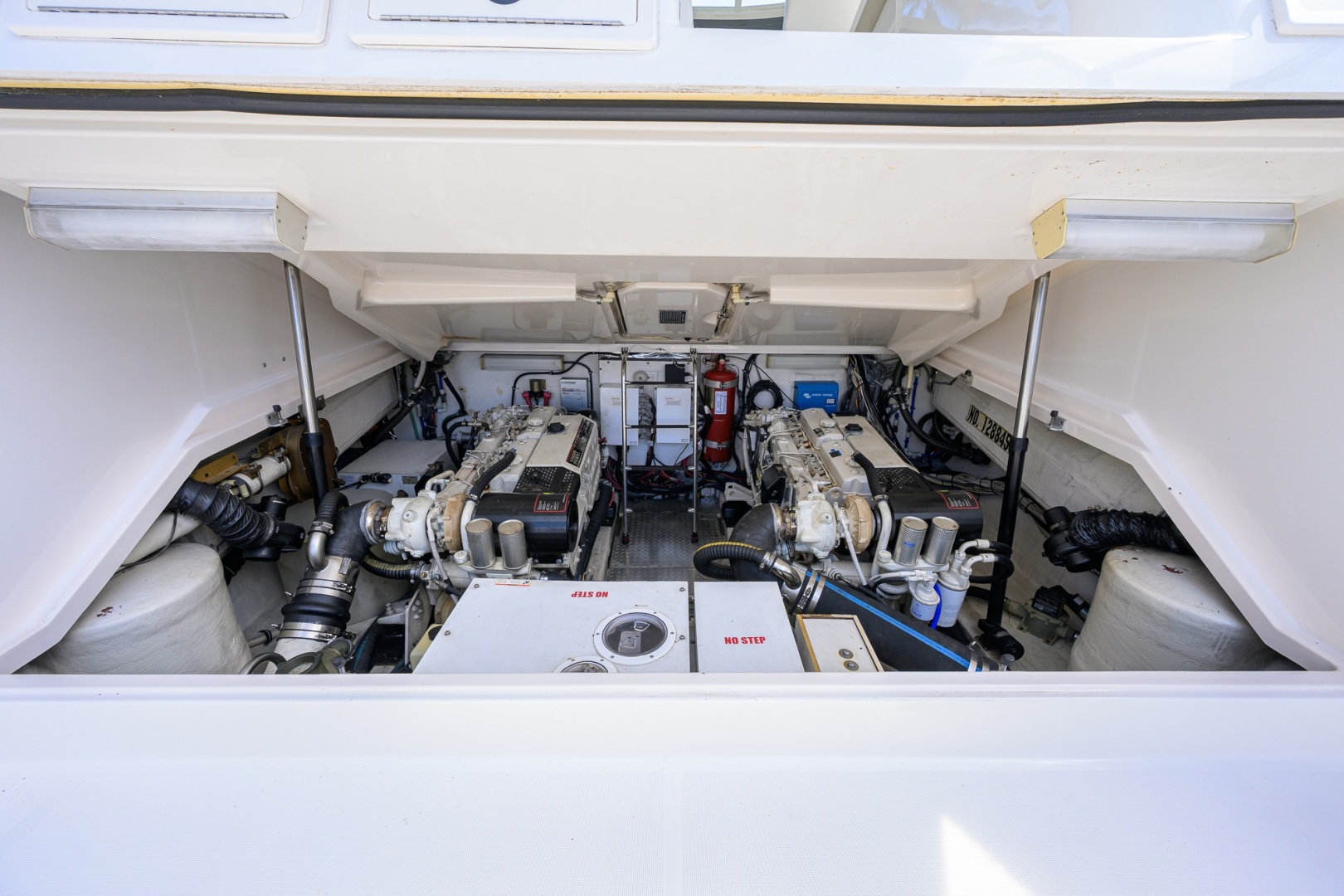 38ft Pursuit Yacht For Sale