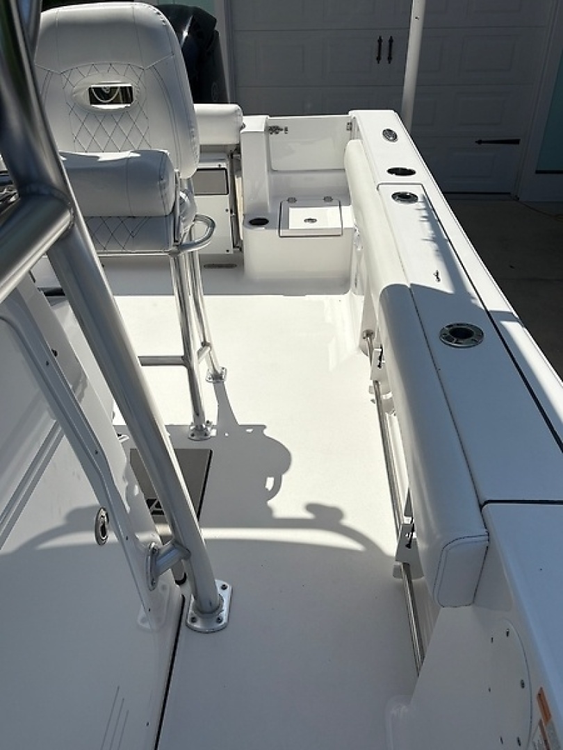 24ft Sportsman Yacht For Sale
