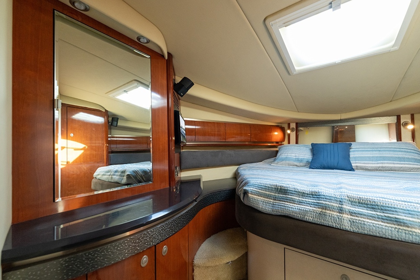 Sea Ray 500 Sundancer Yacht For Sale