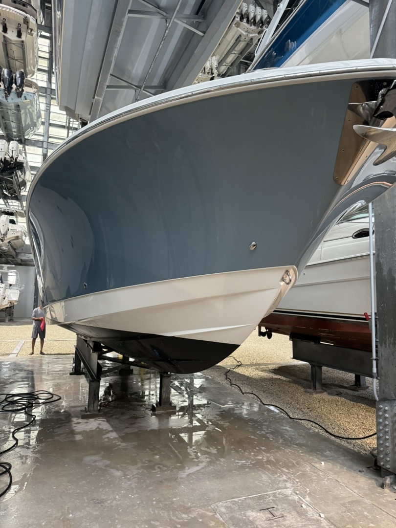 Edgewater 370CC — BLUE PEARL - Photo 23