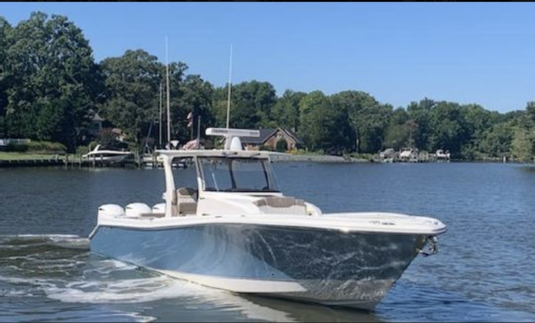 Edgewater 370CC — BLUE PEARL - Photo 17