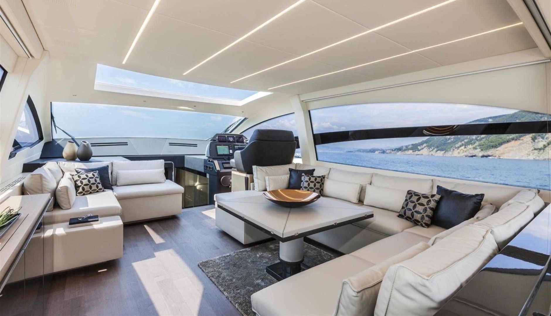 2018 Pershing 70 70ft Pershing Yacht For Sale