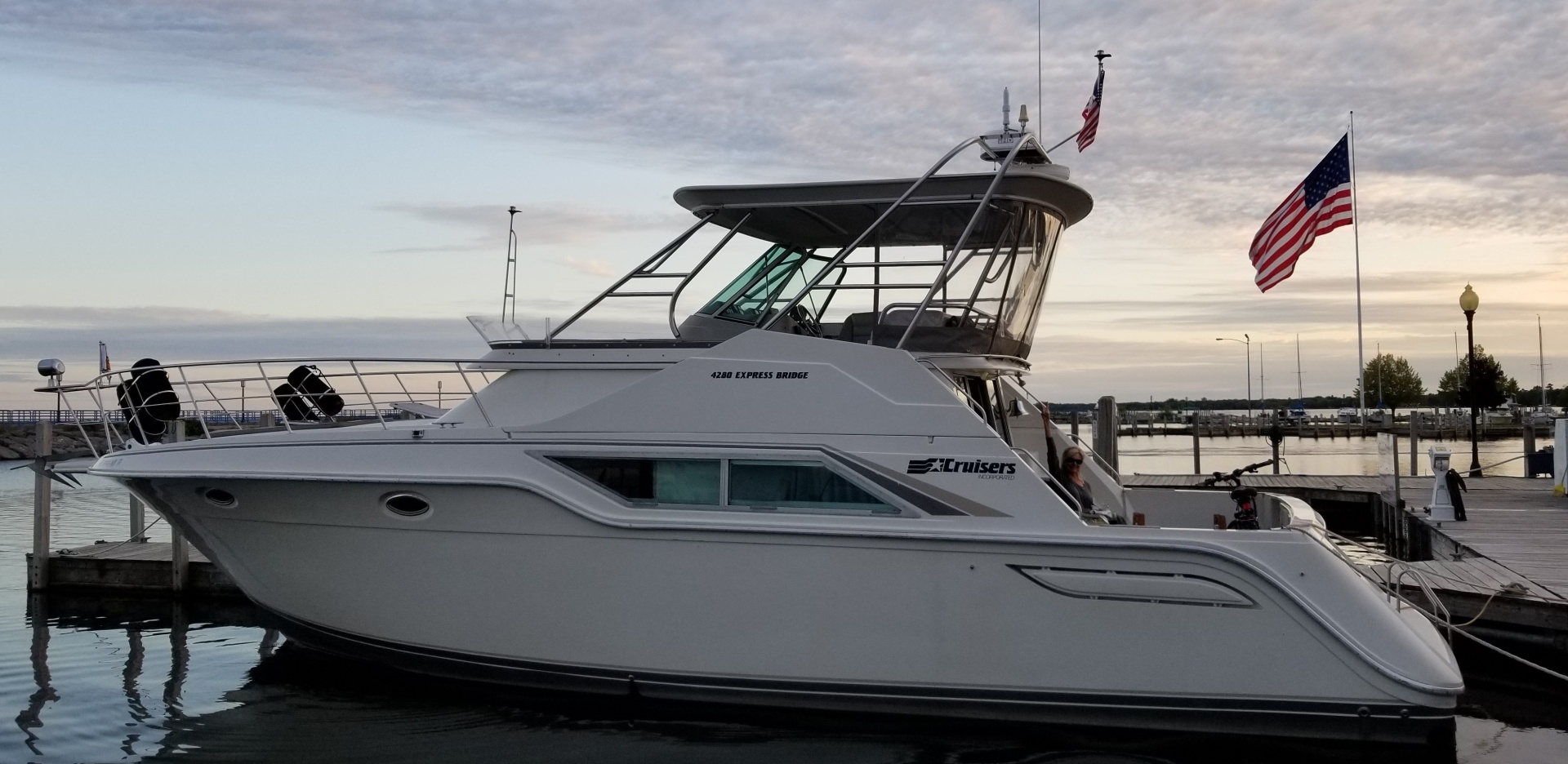 Manifest 42ft Cruisers Yachts Yacht For Sale