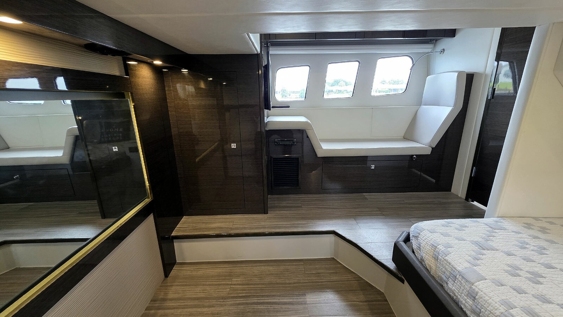 Cruisers Yachts Cantius 45 — Journey to… - Photo 33