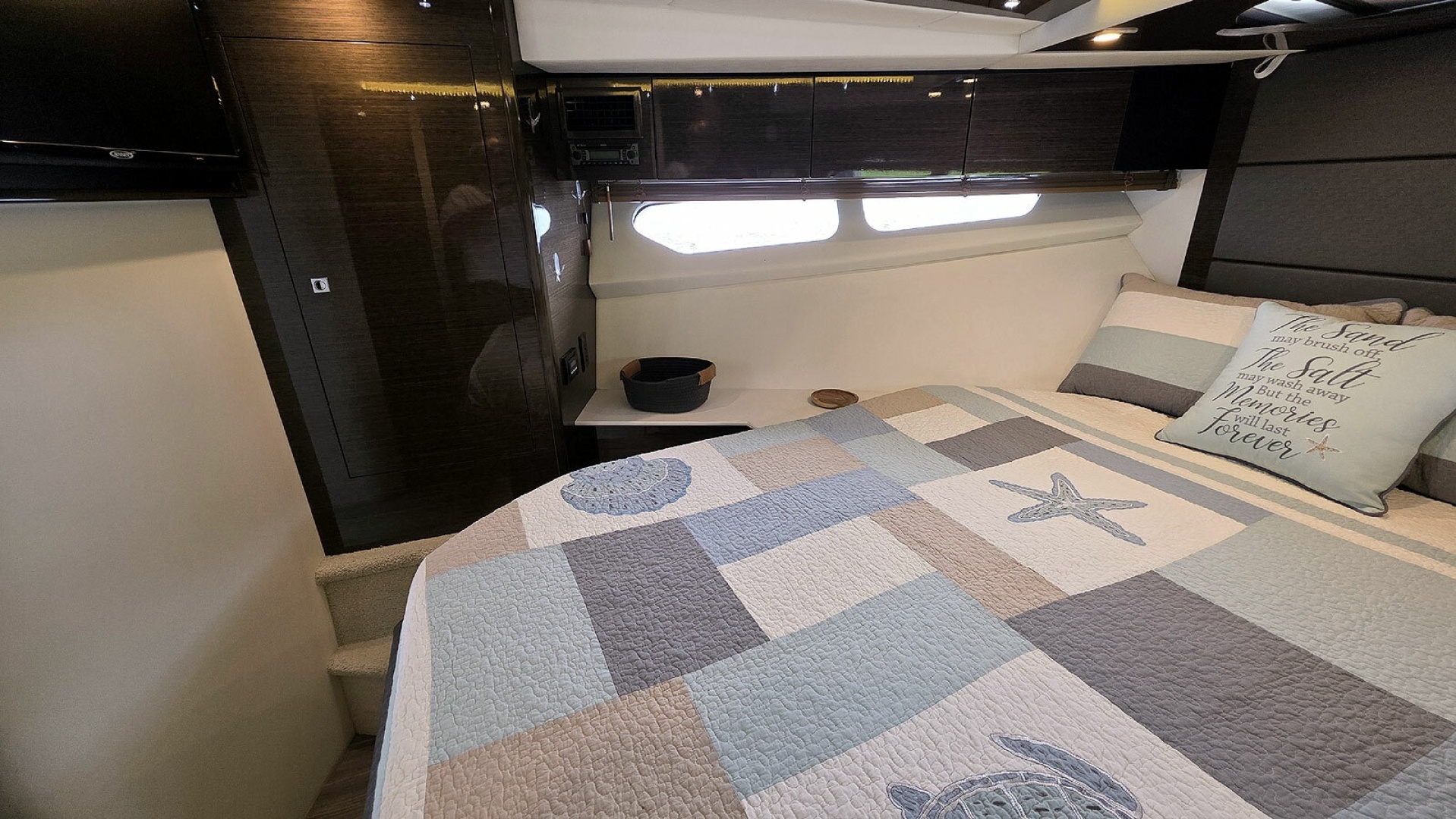 Master Stateroom Port