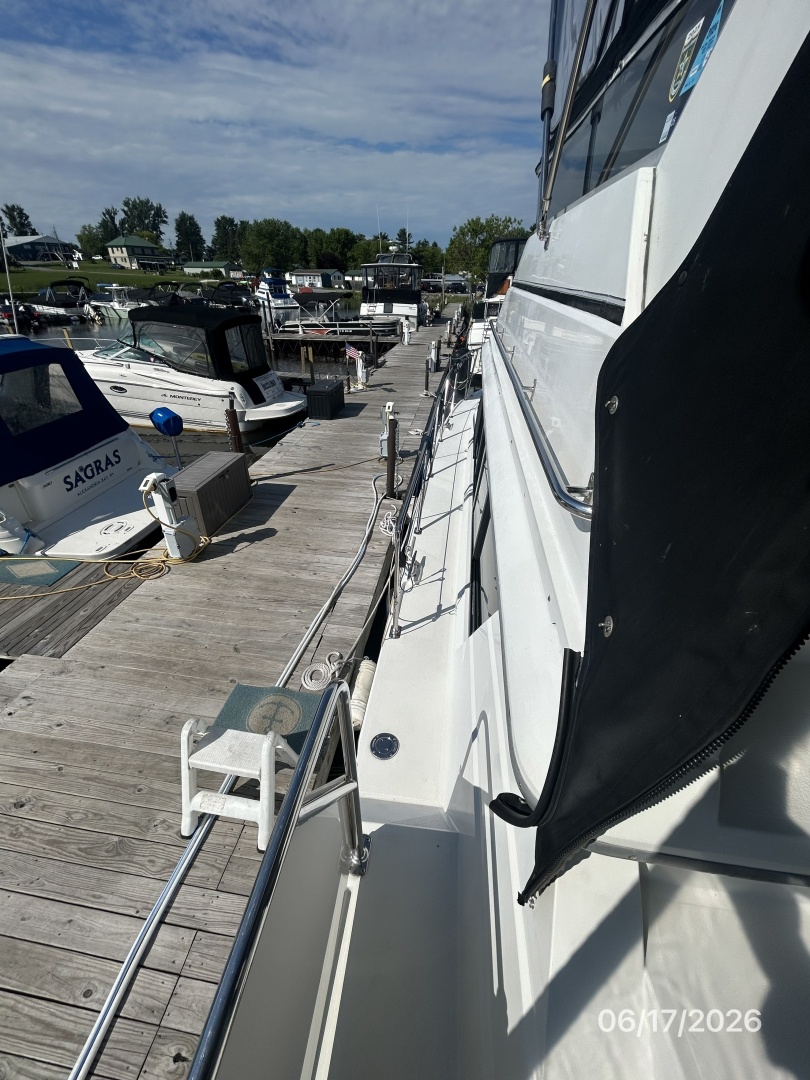 Exodus 43ft Carver Yacht For Sale
