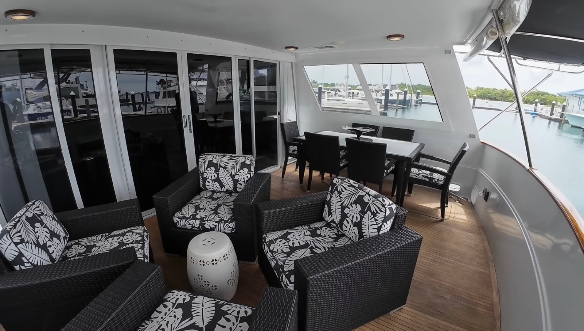 MR. ED 1990 Viking Cockpit Motor Yacht 70 ft Motor Yachts for sale