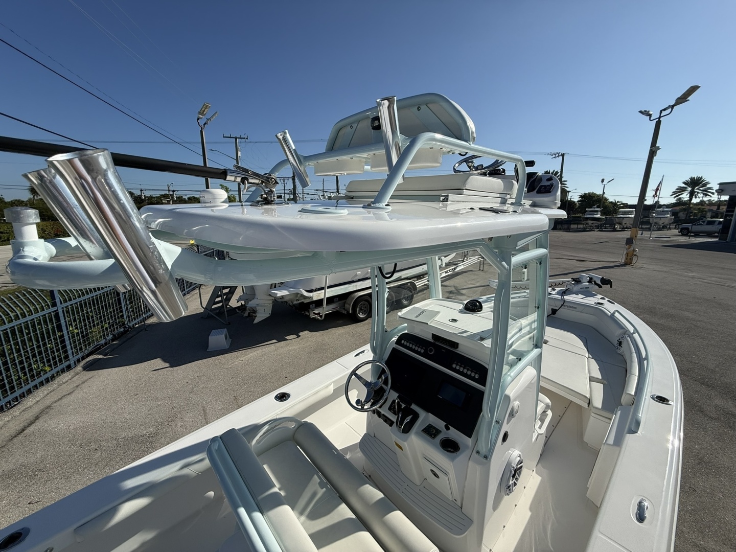 2021 Everglades 243 CC