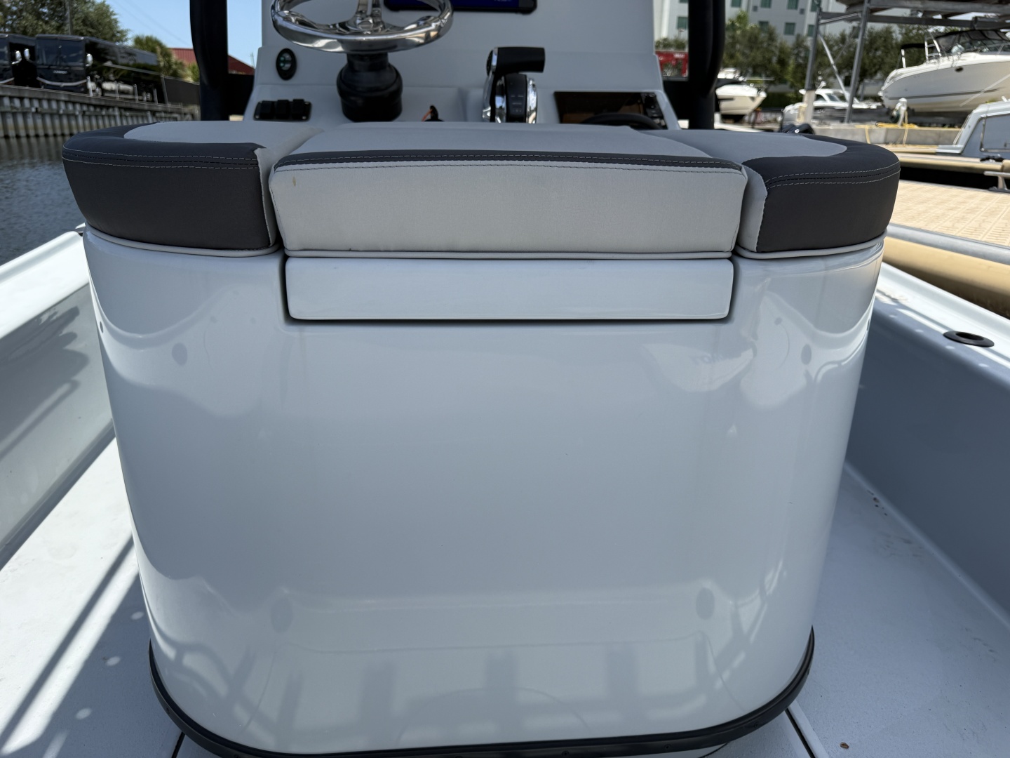 2017 Yellowfin 24 Bay CE