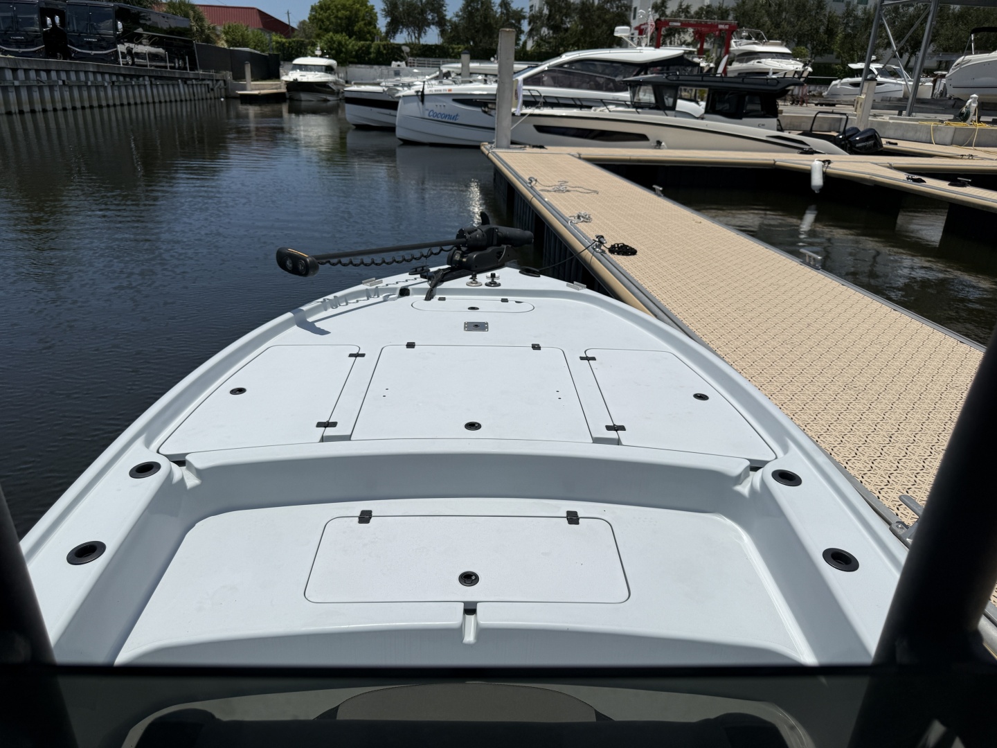 2017 Yellowfin 24 Bay CE