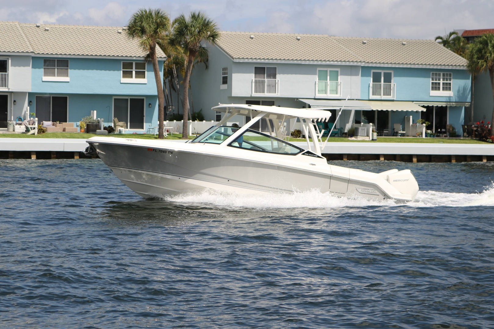 Boston Whaler 28 NO FILTER - Exterior Profile