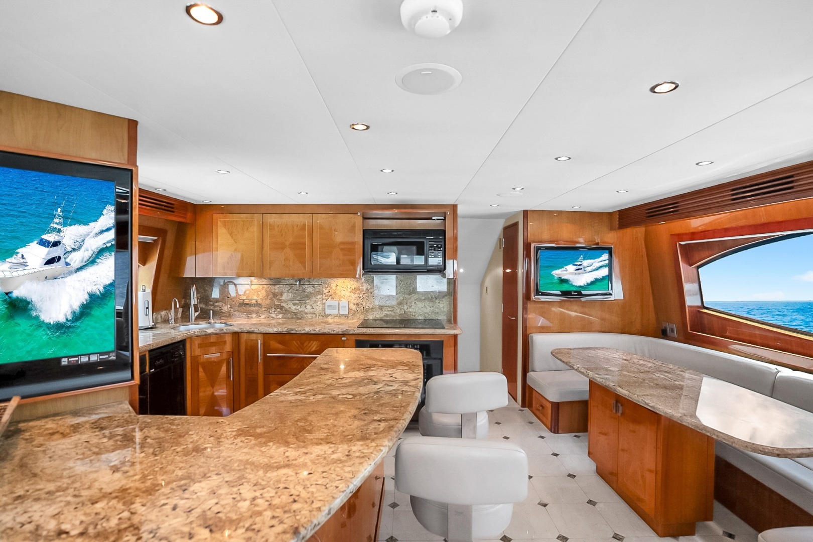 Hatteras Convertible Yacht For Sale
