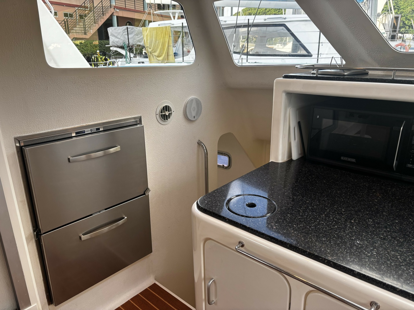 2011 Voyage Yachts 520