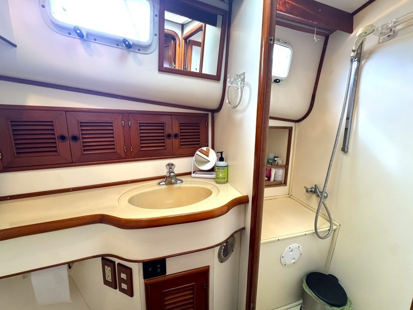 Boat Hair Don t Care 48ft Offshore Yachts Yacht For Sale