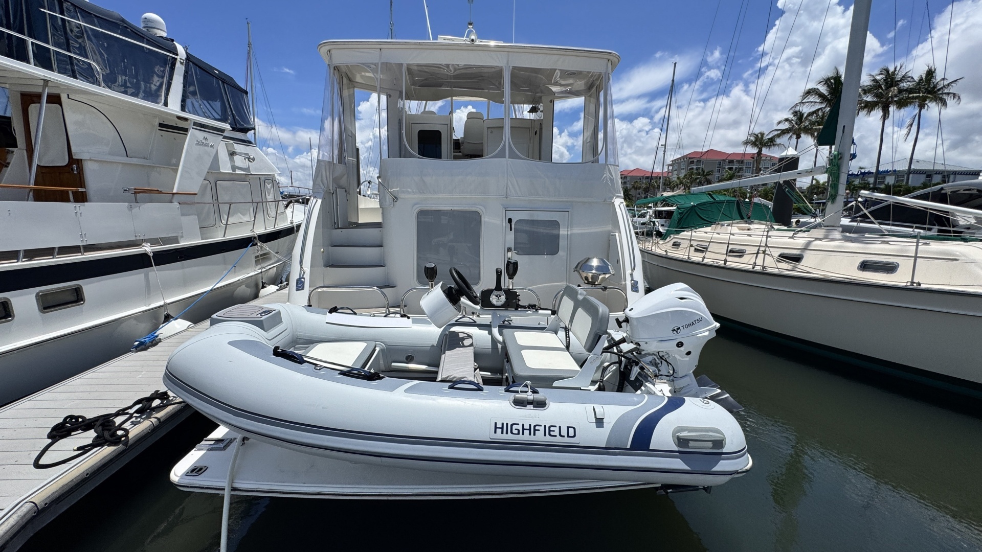 Carver 47 Cockpit Motor Yacht Yacht For Sale