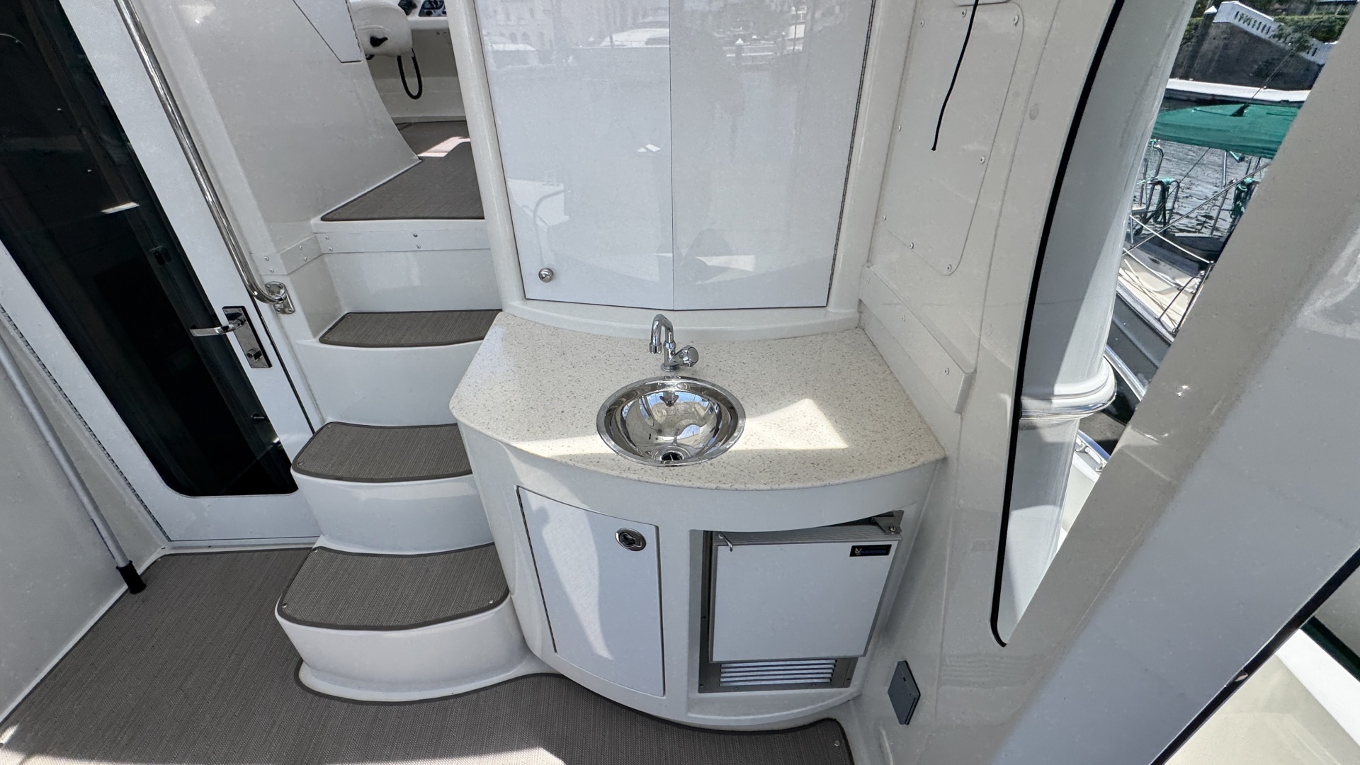 Splash amp Dash 47ft Carver Yacht For Sale Splash amp Dash 47ft Carver Yacht For Sale