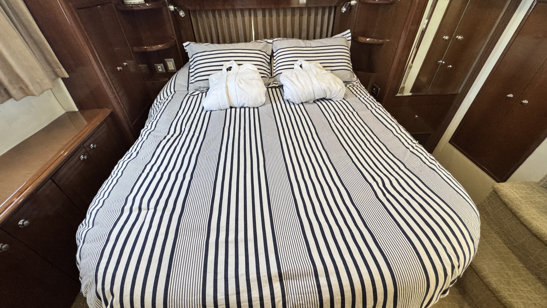 Splash amp Dash 47ft Carver Yacht For Sale Splash amp Dash 47ft Carver Yacht For Sale