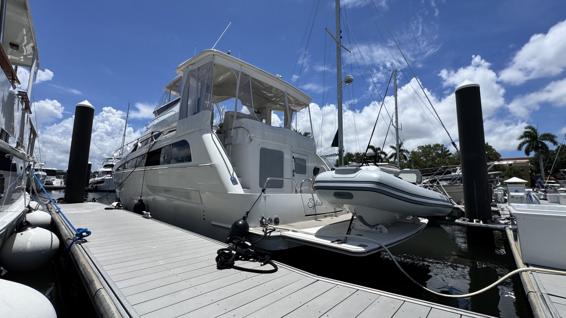 Splash amp Dash 47ft Carver Yacht For Sale Splash amp Dash 47ft Carver Yacht For Sale