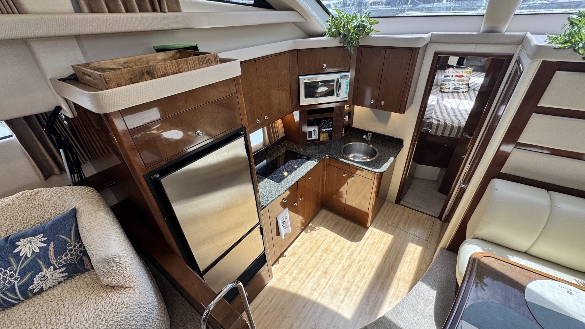 Splash amp Dash 47ft Carver Yacht For Sale Splash amp Dash 47ft Carver Yacht For Sale