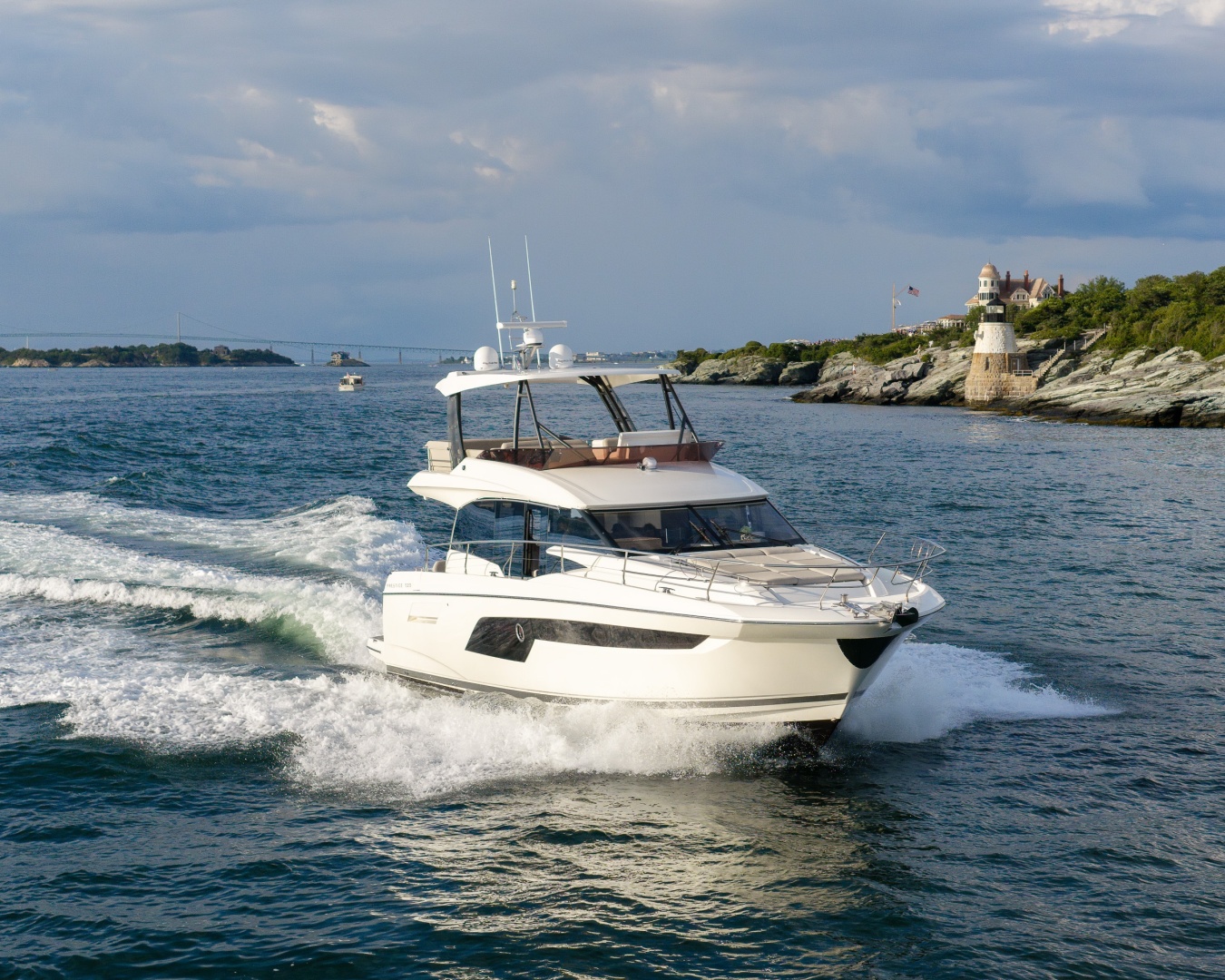2022 Prestige 520