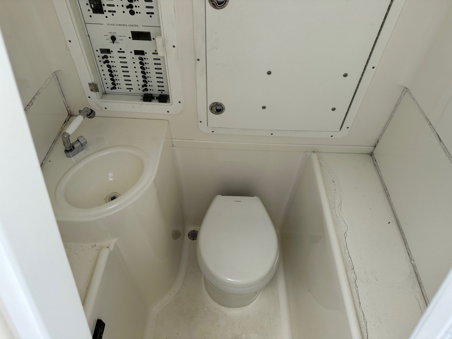 SeaVee 390Z Yacht For Sale