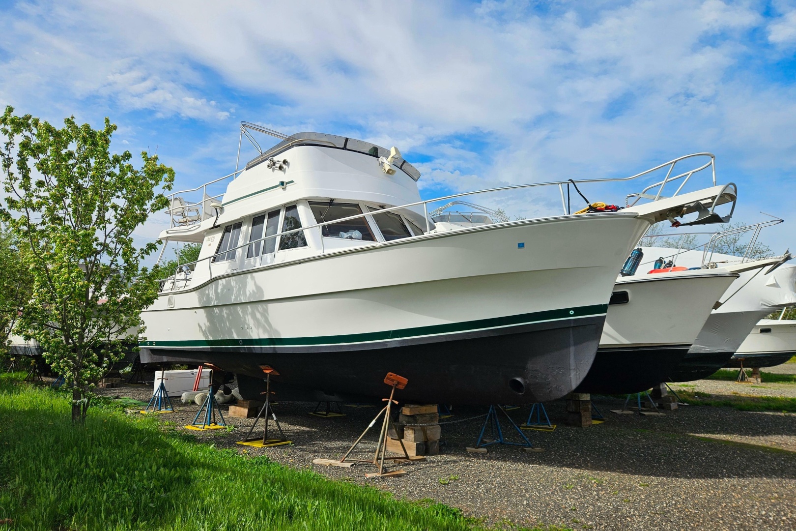 2000 Mainship 39 Trawler