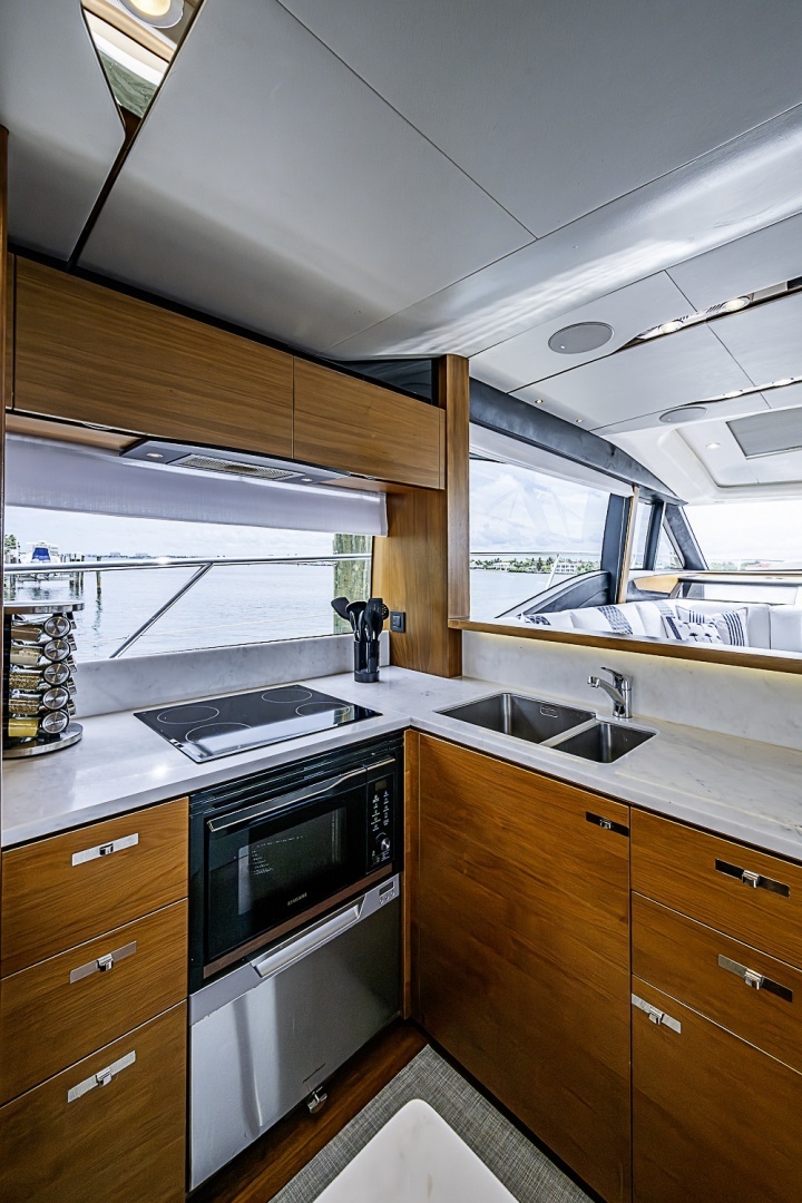 Princess S65 Yacht For Sale