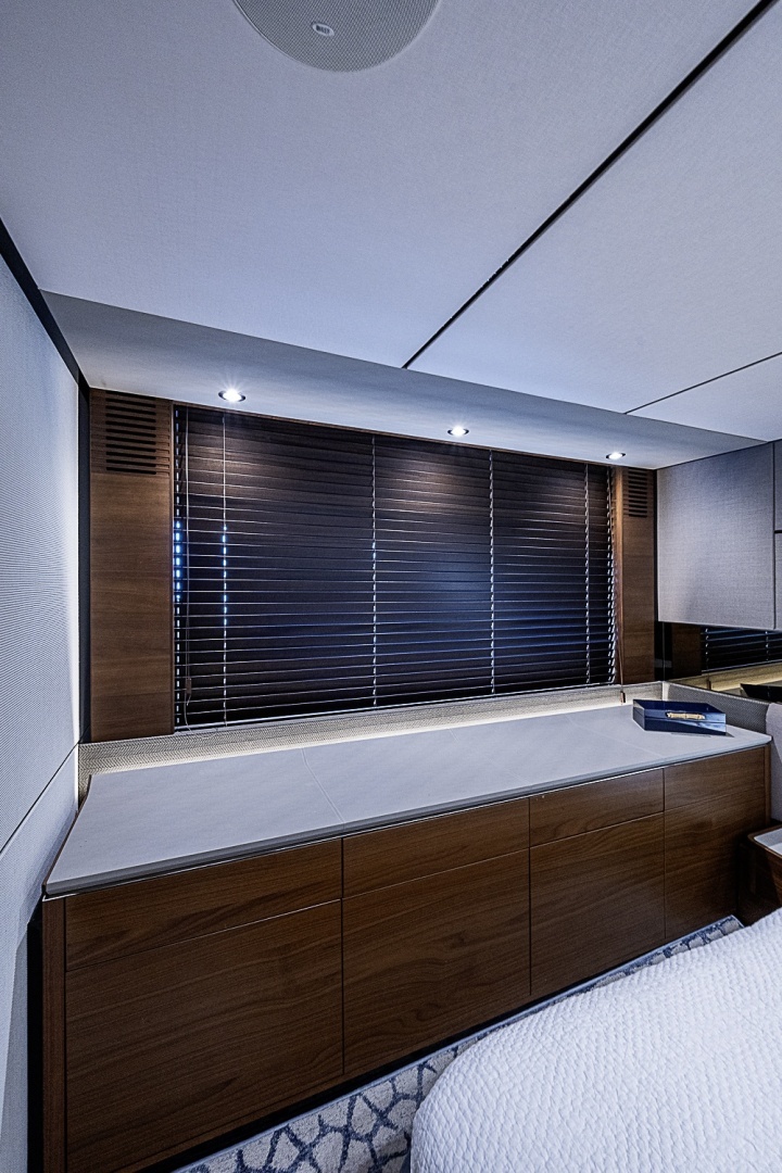 Princess S65 Yacht For Sale
