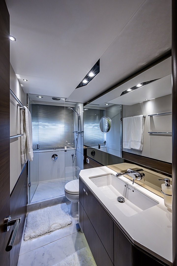 Princess S65 Yacht For Sale