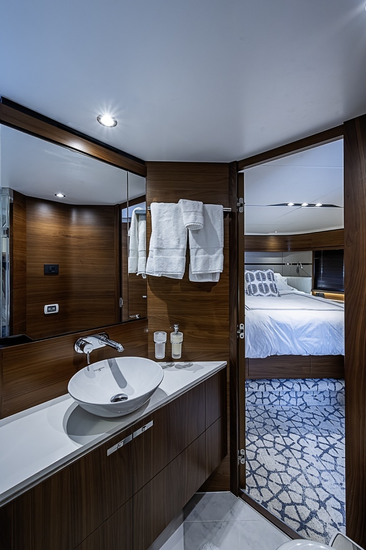 Princess S65 Yacht For Sale