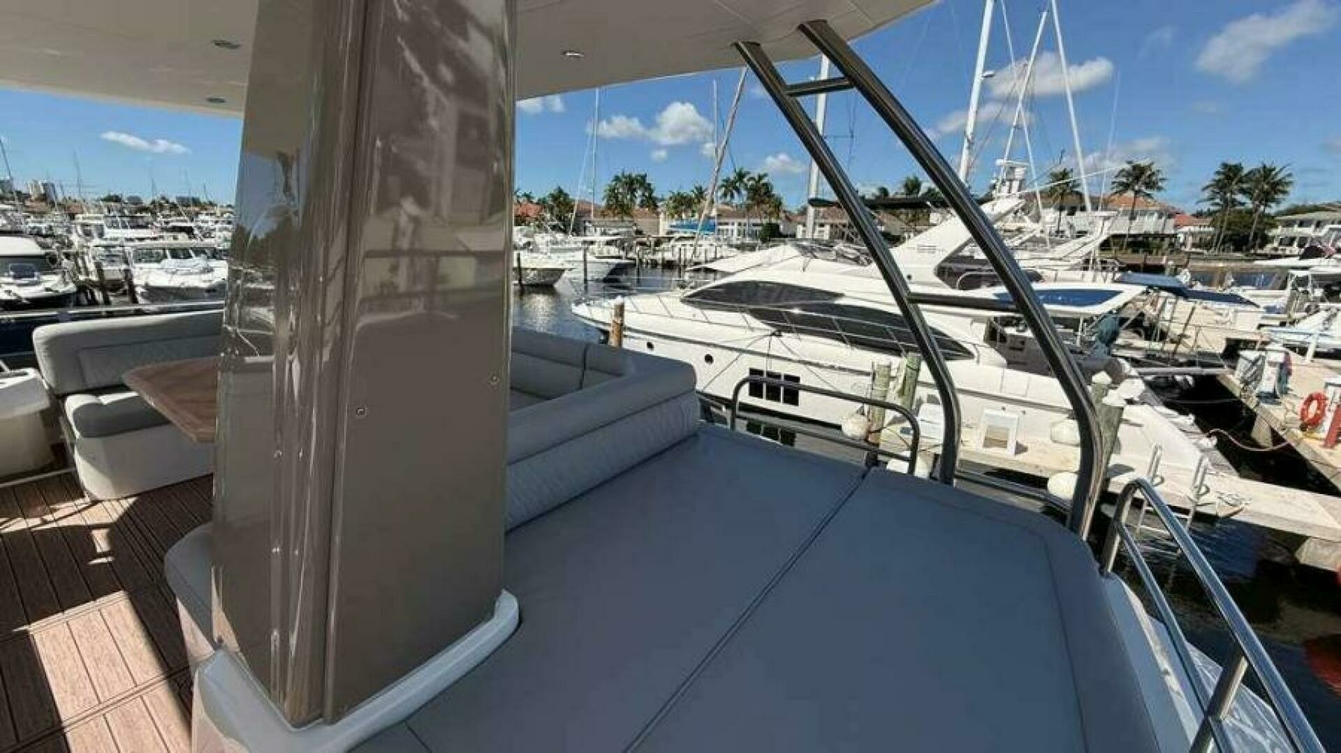 Greenline 48 Fly Hybrid Yacht For Sale