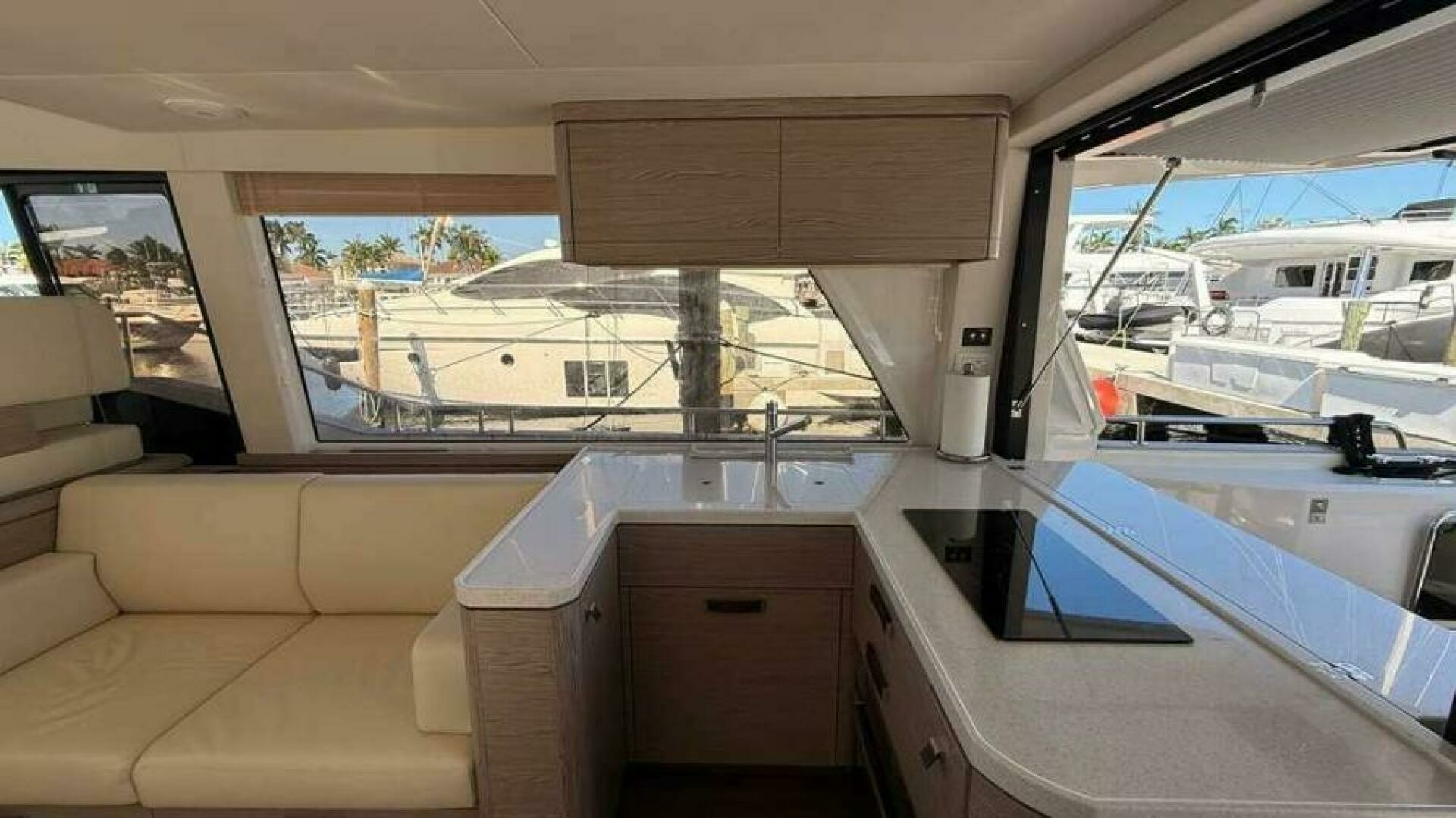 Greenline 48 Fly Hybrid Yacht For Sale