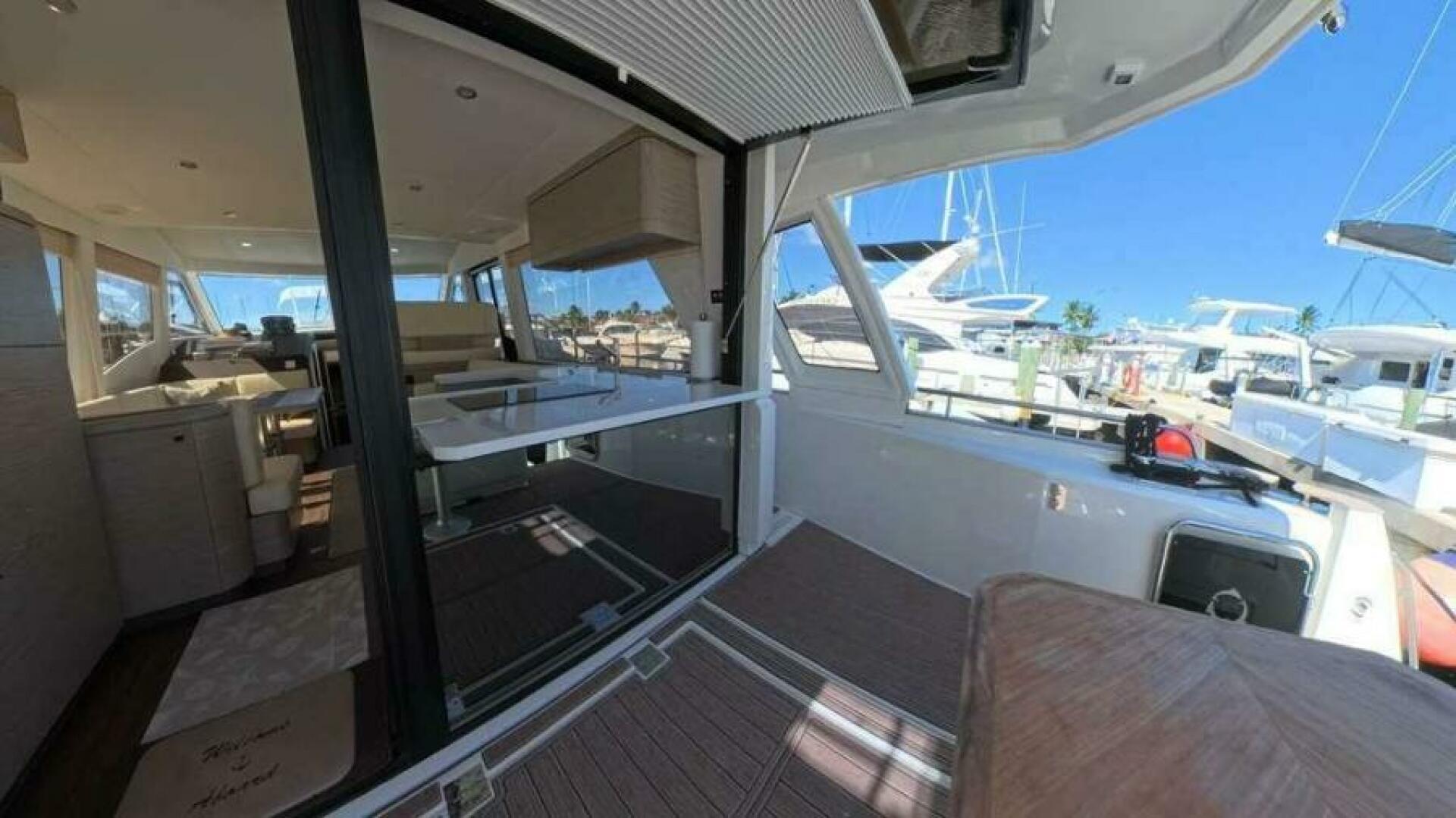 Greenline 48 Fly Hybrid — Electric Summer - Photo 16
