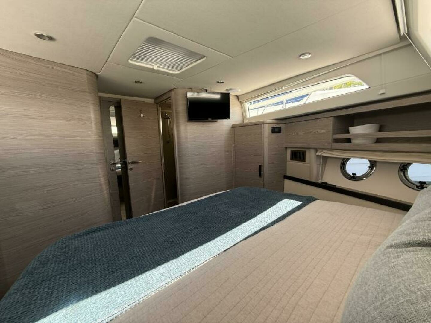 Greenline 48 Fly Hybrid Yacht For Sale