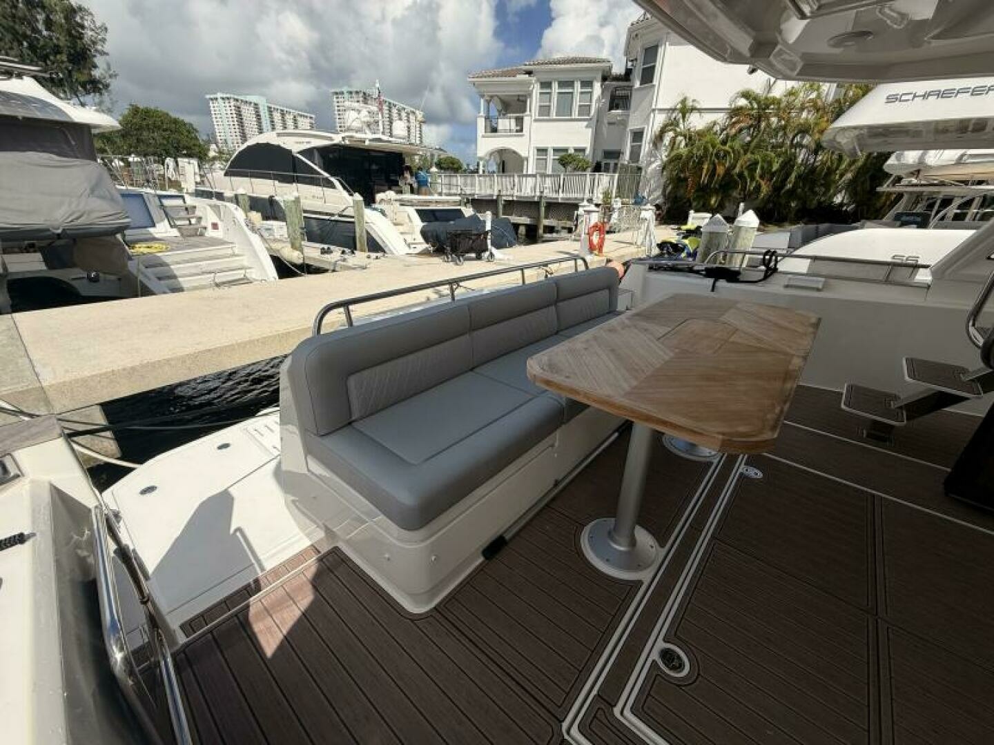 Greenline 48 Fly Hybrid Yacht For Sale