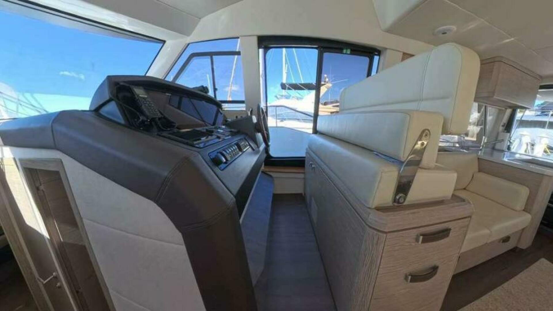 Greenline 48 Fly Hybrid — Electric Summer - Photo 45
