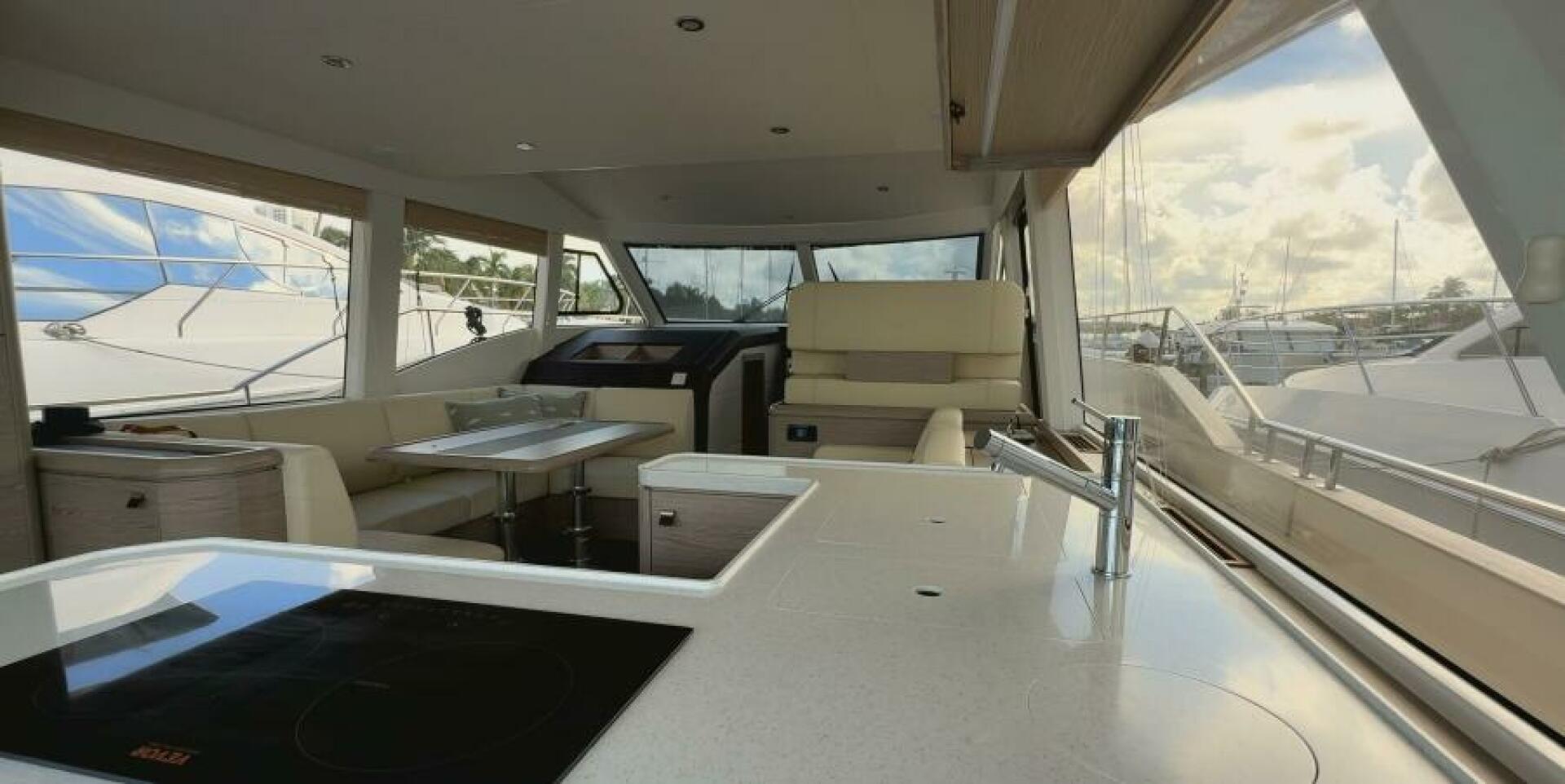 Greenline 48 Fly Hybrid — Electric Summer - Photo 27