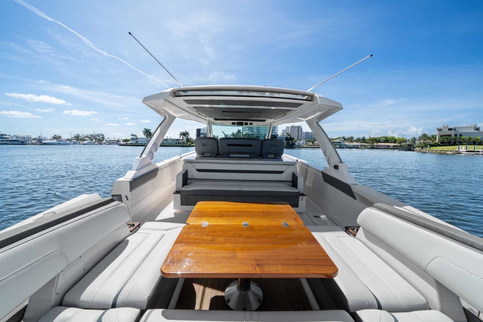 2020 Tiara Yachts 