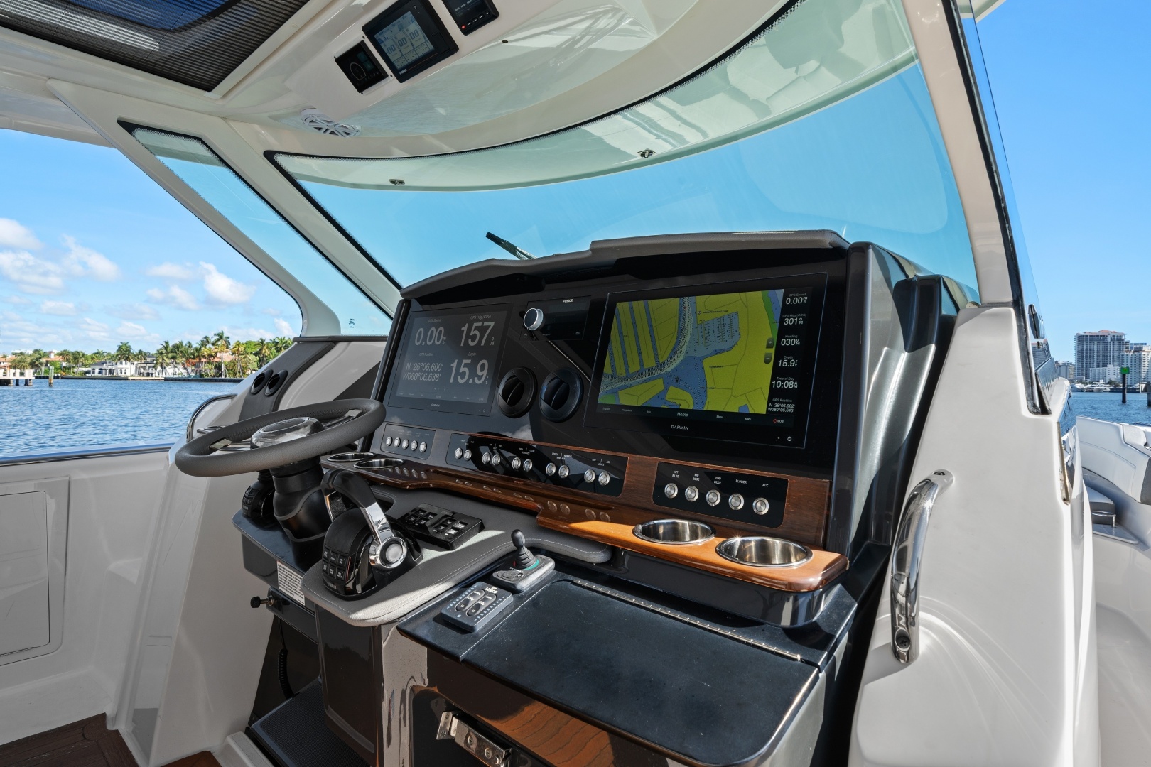2020 Tiara Yachts 