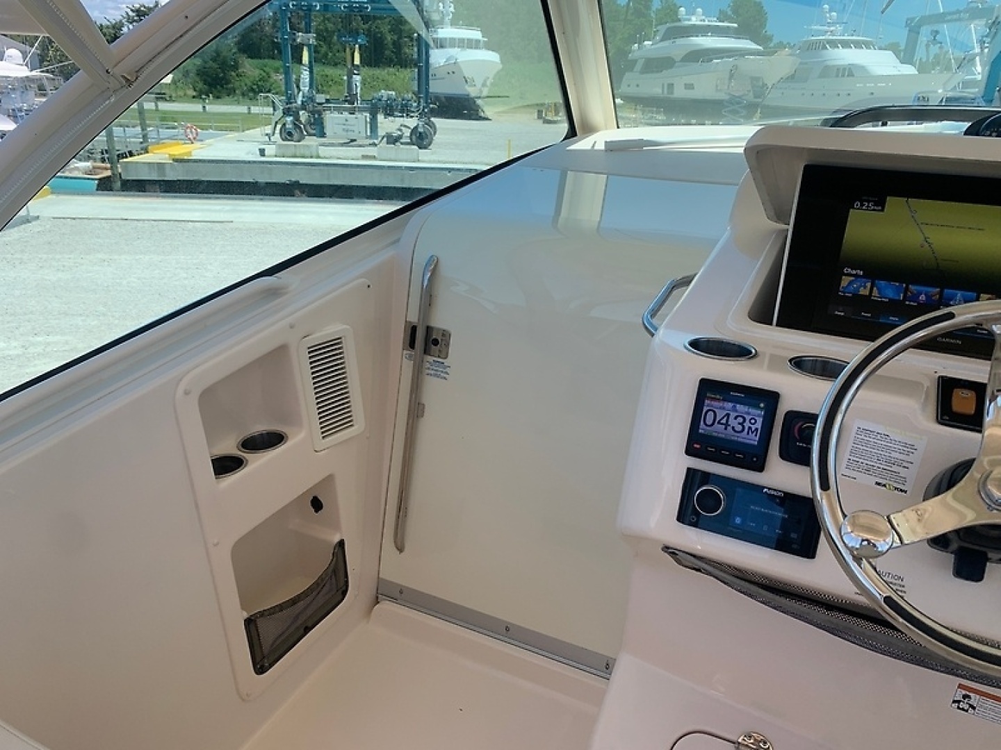 Grady-White 370 Express Yacht For Sale