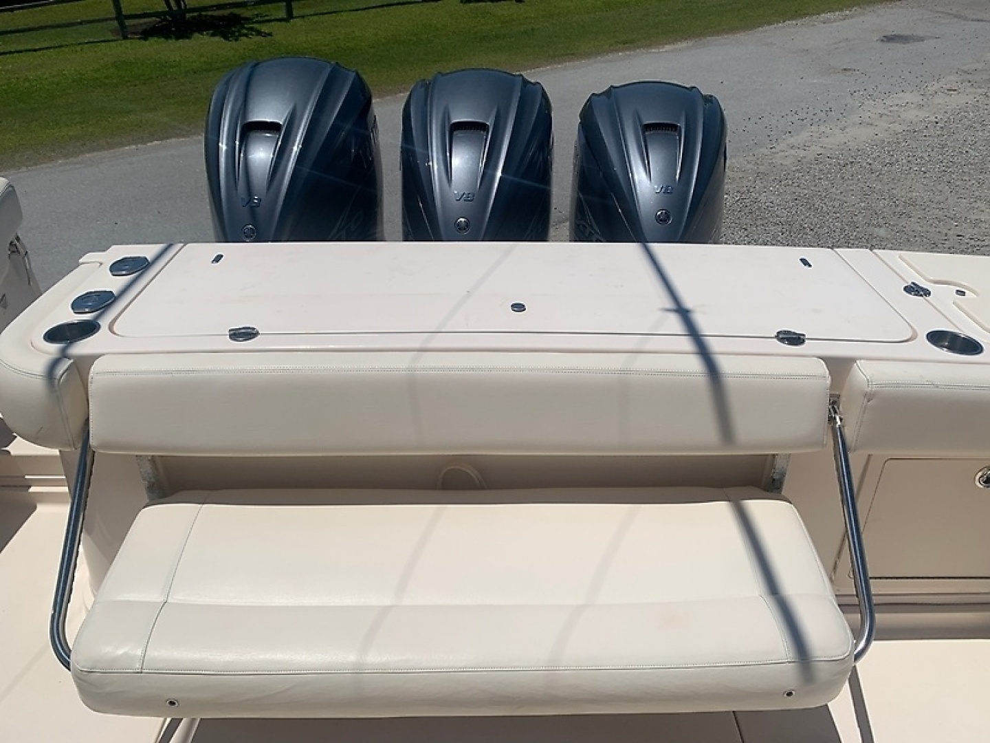 Grady-White 370 Express Yacht For Sale