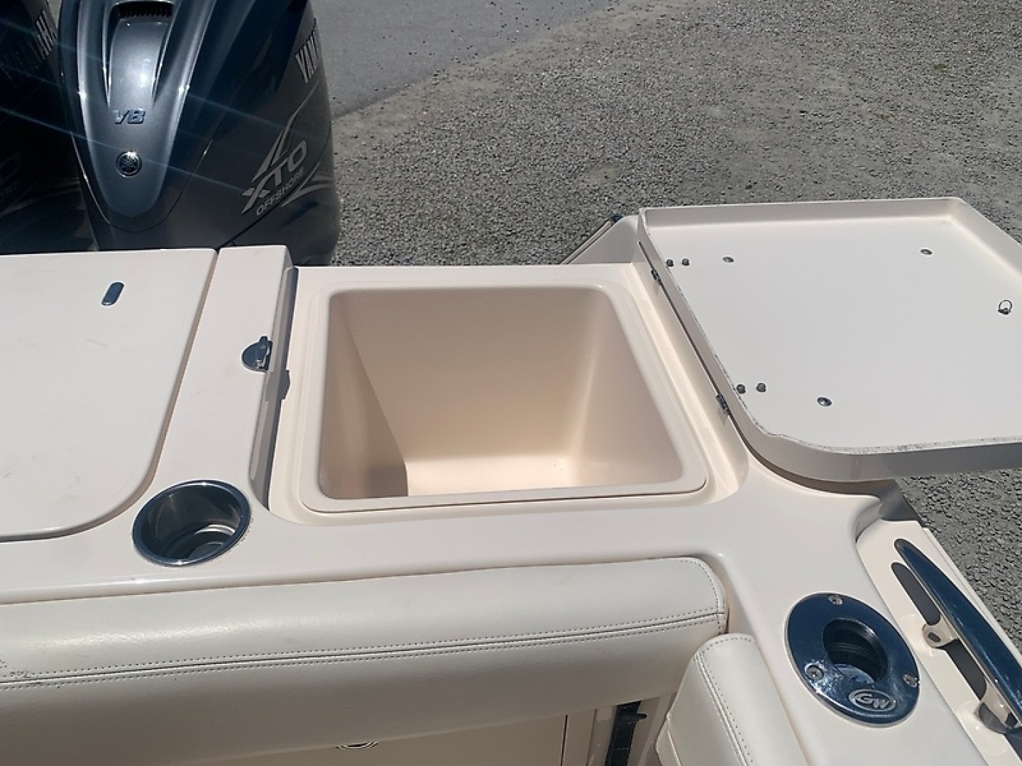 Grady-White 370 Express Yacht For Sale