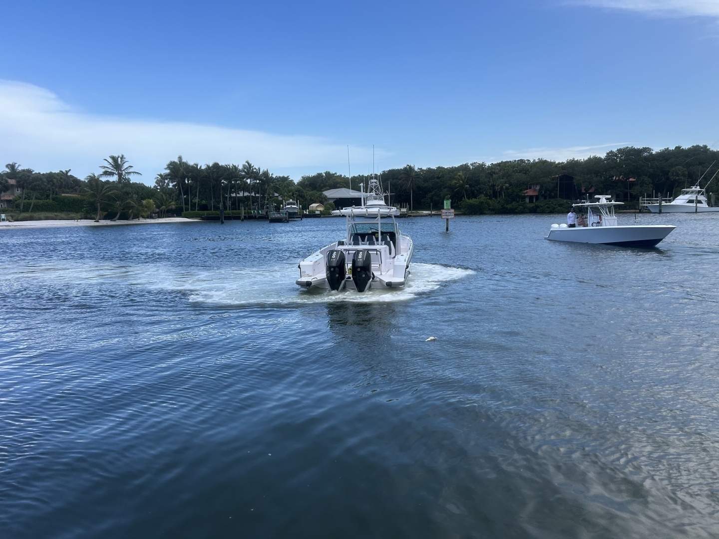 Axopar 37 ST Yacht For Sale